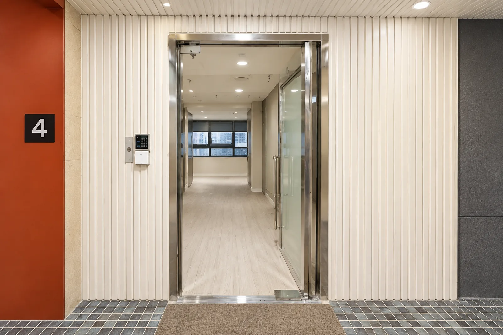 上環｜蓮福商業大廈 地鉸玻璃門更換工程 施工前